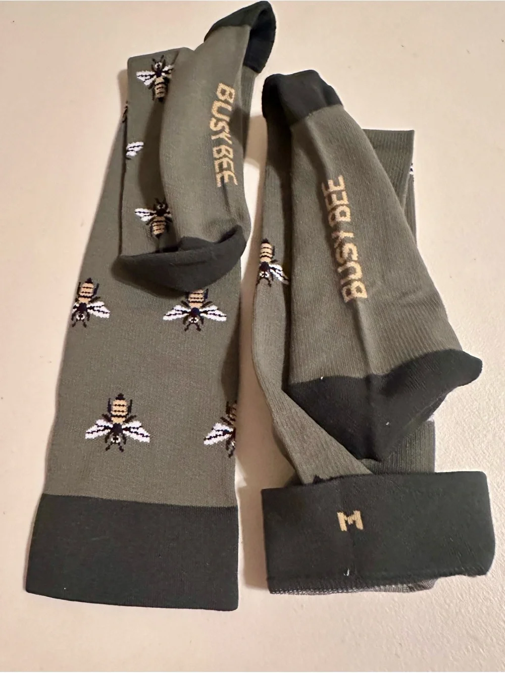 FIGS Busy Bee Honeybee  Moss Compression  Socks Size M, NWOT